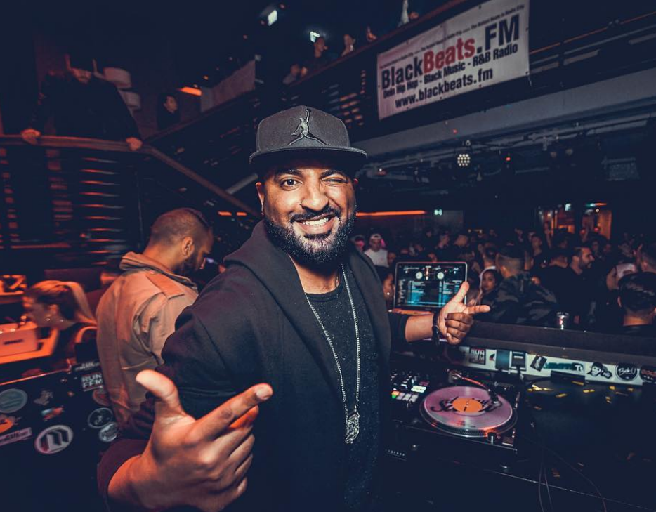 BlackBeats.FM DJ live im Club